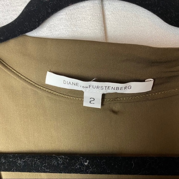 DVF silk drop waist dress ~2 - Picture 2 of 7